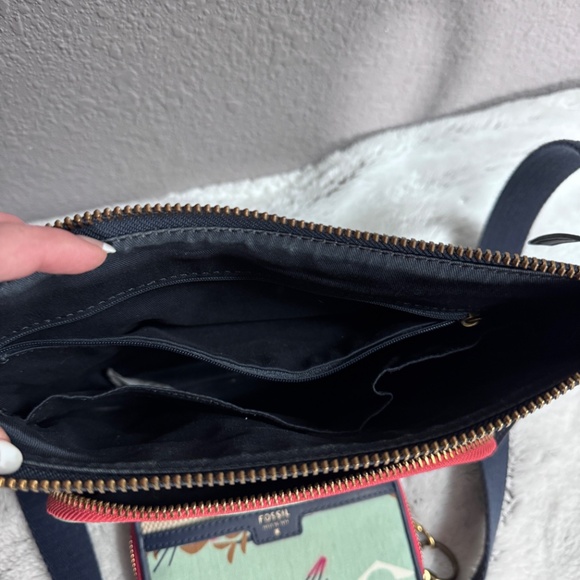 FOSSIL Crossbody and Wallet Set~Excellent like new condition♥️ ($195+$95~new) - Picture 7 of 12